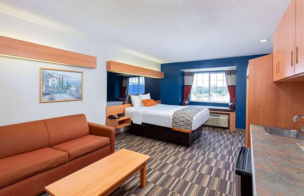 Microtel Inn And Suites By Wyndham - Cordova Memphis Room photo